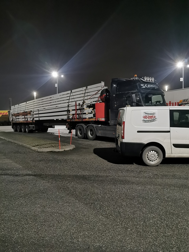 #RasktLevert #Følgebil og #SpecialTransport fra #ScandinavianExpress klare til avreise fra Svinesund! - #RasktLevert er sertifisert #Miljøfyrtårn og #FairTransport