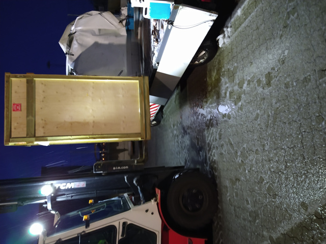 Ekspressbil fra Raskt-Levert skal til Vestlandet med denne høye kassen! - #Express fra Østlandet til Vestlandet. #expressbil #budbil #iveco