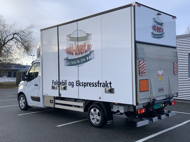#RasktLevert #Ekspressbil #ADRgods - 8 paller m/løftelem og full sideåpning! - #RasktLevert er sertifisert #Miljøfyrtårn og #FairTransport