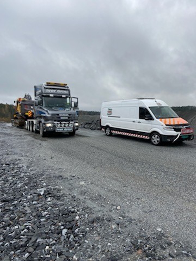 Raskt-Levert AS og Iver Grini Transport AS - #Følgebil #Spesialtransport #wideload