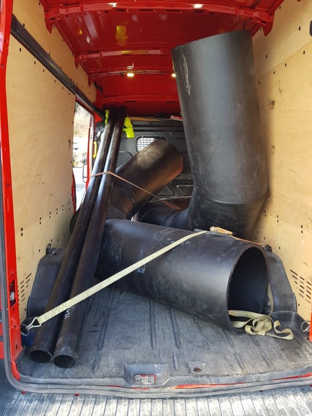 Raskt-Levert ekspressbil på vei til Tromsø! #RasktLevert #følgebil #Følgebil_Vestfold #FølgebilNorge #Varningsbil #VarningsBilSverige #PilotCar #PilotService #PilotNorway #PilotCarNorway #EscortCar #EscortService #RouteSurvey #Spesialtransport #Specialtransport #HeavyTransport #LangLast #BredLast #WideLoad #TungLast #SikkerTransport #Miljøfyrtårn #Miljofyrtarn #EcoLightHouse #Eco_LightHouse #FairTransport #MagnetJQS #Gaselle2021 - #rasktlevert #expressdelivery on his way to #Tromsø. #miljofyrtarn #eco_lighthouse #fairtransport #epimjqs