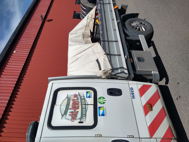 Raskt-Levert AS Følgebil og ekspressbil her på ekspressoppdrag fra Drammen til Stord! - #rasktlevert #budbil #varebil #vip_ekspress #ekspress #ekspressbil #expressfrakt #ekspress_i_hele_norge #expresseuropa #sikkertransport #miljøfyrtårn #miljofyrtarn #fairtransport #magnetjqs #gaselle2021