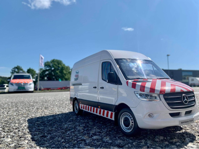 Raskt-Levert AS Følgebil og ekspressbil utenfor kontoret! - #rasktlevert #følgebil #følgebil_vestfold #følgebilnorge #varningsbil #varningsbilsverige #pilotcar #pilotservice #pilotnorway #pilotcarnorway #escortcar #escortservice #spesialtransport #specialtransport #heavytransport #langlast #bredlast #wideload #tunglast #budbil #varebil #vip_ekspress #ekspress #ekspressbil #expressfrakt #expressdelivery #ekspressnorge #expressnorway #expresseuropa #sikkertransport #miljøfyrtårn #miljofyrtarn #ecolighthouse #eco_lighthouse #fairtransport #magnetjqs #gaselle2021