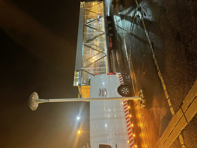 #Følgebil fra #Raskt-Levert AS klar til avreise fra Bergen havn med en #bred_transport - #rasktlevert #følgebil #følgebil_vestfold #følgebilnorge #varningsbil #varningsbilsverige #pilotcar #pilotservice #pilotnorway #pilotcarnorway #escortcar #escortservice #spesialtransport #specialtransport #heavytransport #langlast #bredlast #wideload #tunglast #sikkertransport #miljøfyrtårn #miljofyrtarn #ecolighthouse #eco_lighthouse #fairtransport #magnetjqs #gaselle2021 #politiet