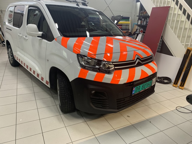 #RasktLevert #Følgebil og #Ekspressbil klar for nye oppdrag - Takk til #Kursiv for rask service!