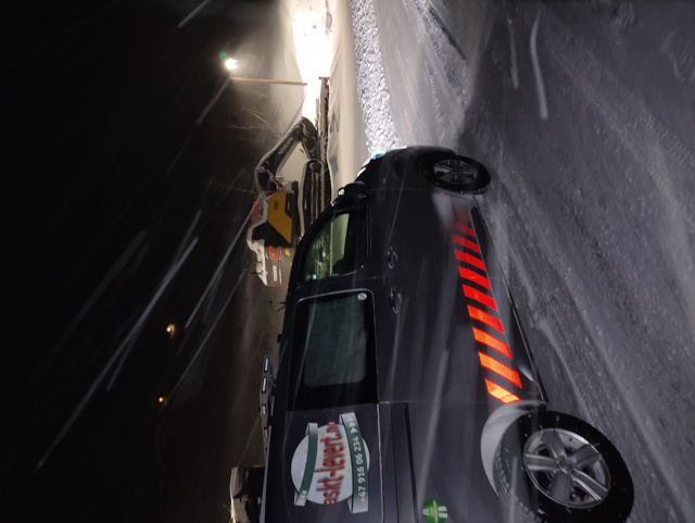 #Raskt-Levert AS og #Fluckinger på #Hardangervidda i vinterlandet Norge. #RasktLevertPilotService - #RasktLevert og snø, snø og atter snø! #rasktlevert #følgebil #følgebil_vestfold #følgebilnorge #varningsbil #varningsbilsverige #pilotcar #pilotservice #pilotnorway #pilotcarnorway #escortcar #escortservice #spesialtransport #specialtransport #heavytransport #langlast #bredlast #wideload #tunglast #sikkertransport #miljøfyrtårn #miljofyrtarn #ecolighthouse  #eco_lighthouse #fairtransport #magnetjqs #gaselle2021