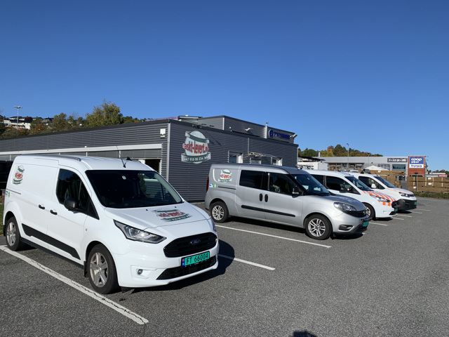 Kort besøk på kontoret fra noen av våre gode kolleger med sine #RasktLevert #Expressbiler. #RasktLevertExpress - Noen av våre domener til denne siden er #Ekspresservice.no #Express-Delivery.no #FairTransport-Sertifisert.no #MiljøfyrtårnTransport.no #Safe-Transport.no